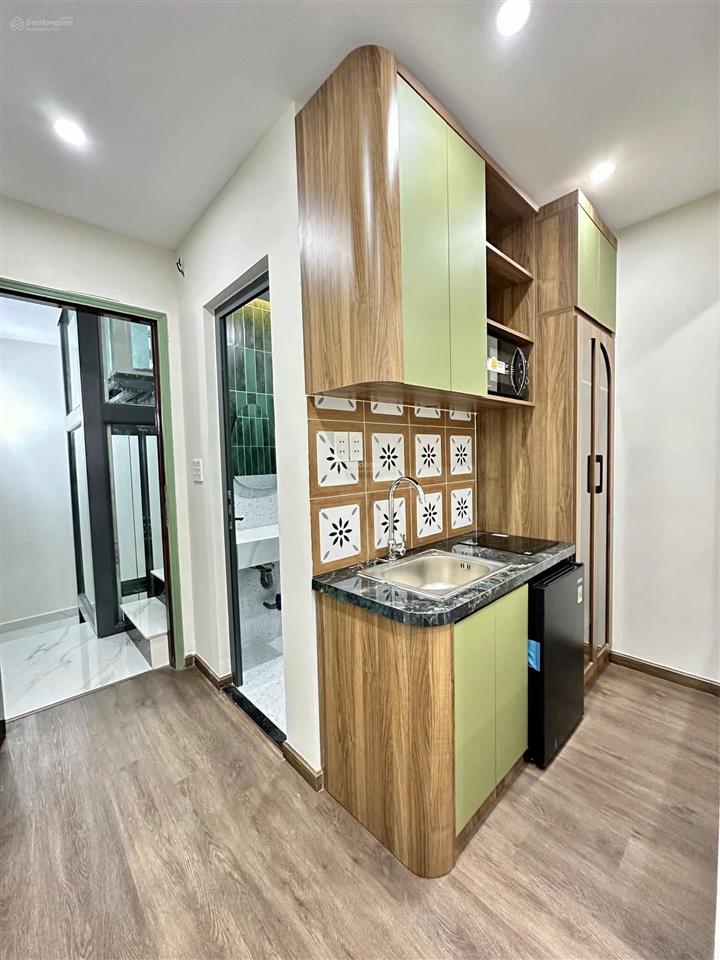 Cần bán nhà cách mạng tháng 8  chdv 7 phòng full nội thất thang máy trung tâm quận 3 chỉ 14.5t