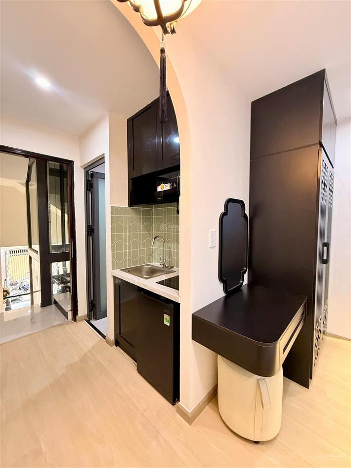 Cần bán nhà cách mạng tháng 8  chdv 7 phòng full nội thất thang máy trung tâm quận 3 chỉ 14.5t