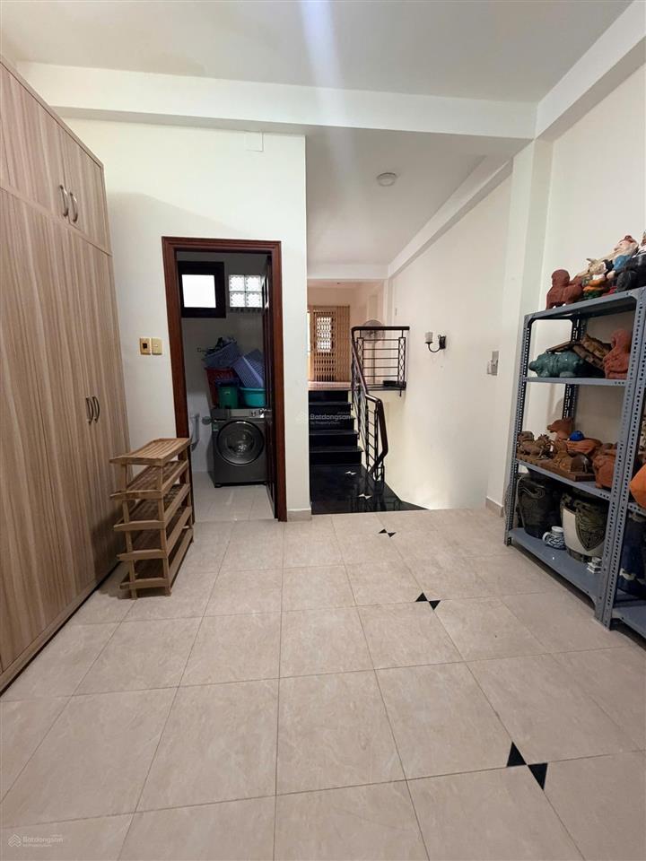 Cho thuê nhà nguyên căn hxh phan văn trị  nguyễn văn cừ phường chợ quán  4m x 16m