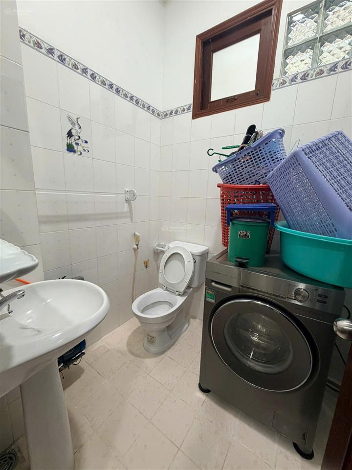 Cho thuê nhà nguyên căn hxh phan văn trị  nguyễn văn cừ phường chợ quán  4m x 16m
