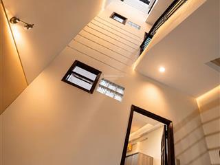 Cho thuê nhà nguyên căn hxh phan văn trị  nguyễn văn cừ phường chợ quán  4m x 16m