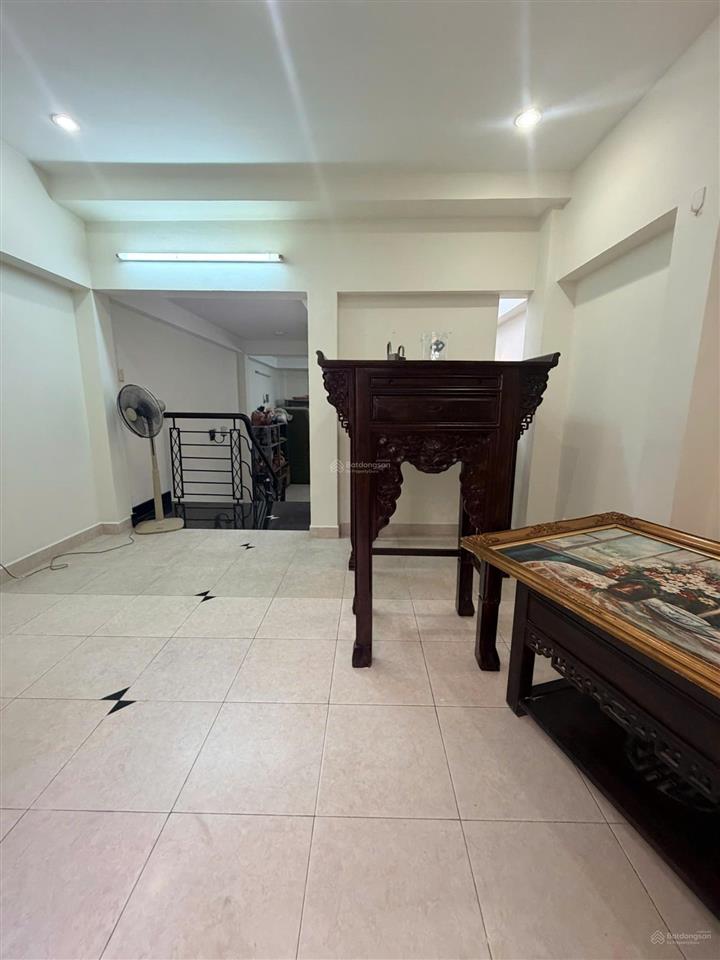 Cho thuê nhà nguyên căn hxh phan văn trị  nguyễn văn cừ phường chợ quán  4m x 16m
