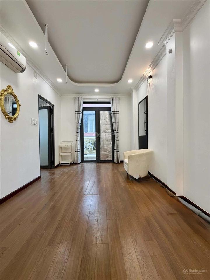 Bán nhà đường thành thái q10 hxh thông ngang 6.1m 5 tầng