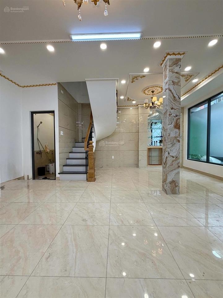 Bán nhà đường thành thái q10 hxh thông ngang 6.1m 5 tầng