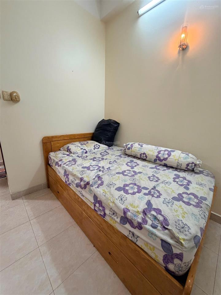 Cho thuê nhà hxh nguyễn văn cừ  phan văn trị q.5  4m x 16m  5 tầng giá 25tr/tháng