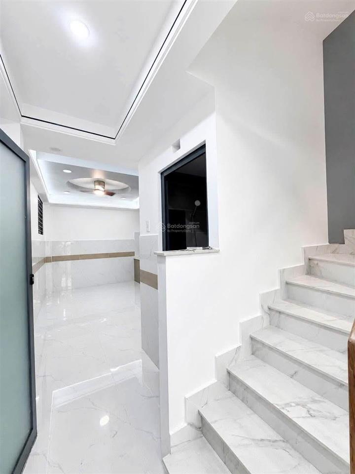 Bán nhà q3 tòa nhà 6 tầng hẻm xe tải 10m 8pn, 9wc  3,2m x 14m