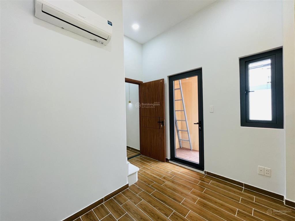 Bán nhà hẻm 90/ lê hồng phong q.5  3,4m/6m x 10,5m  2 tầng  3pn giá 7,1 tỉ