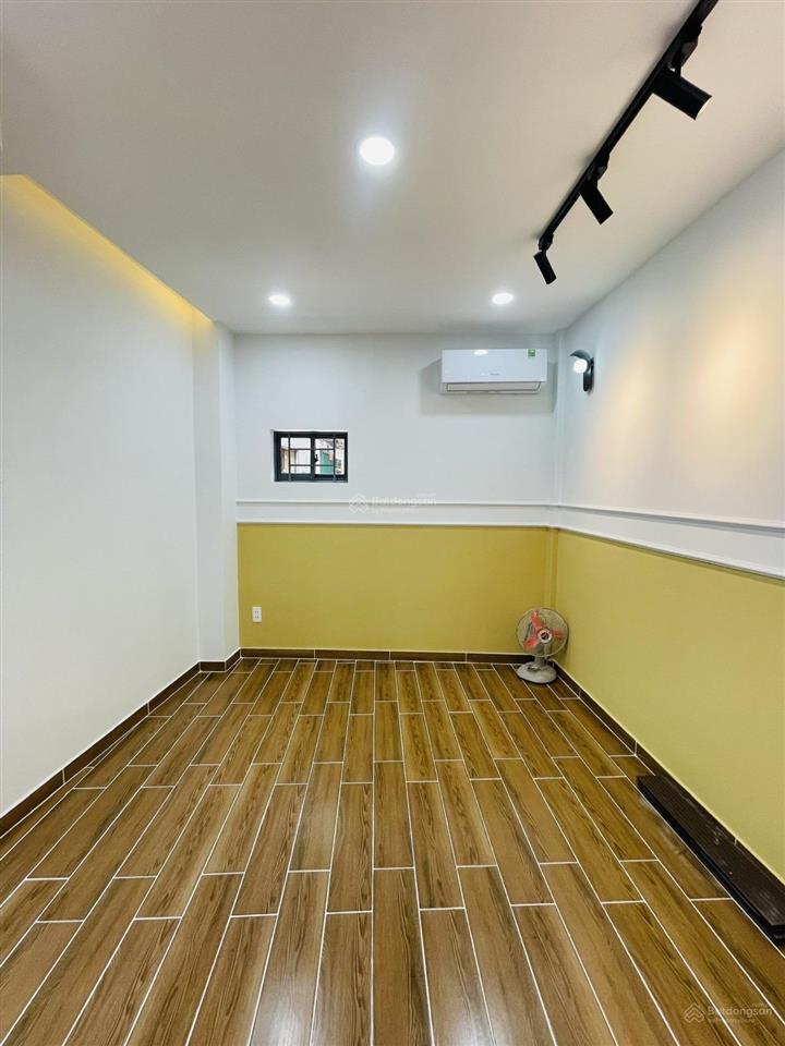Bán nhà hẻm 90/ lê hồng phong q.5  3,4m/6m x 10,5m  2 tầng  3pn giá 7,1 tỉ