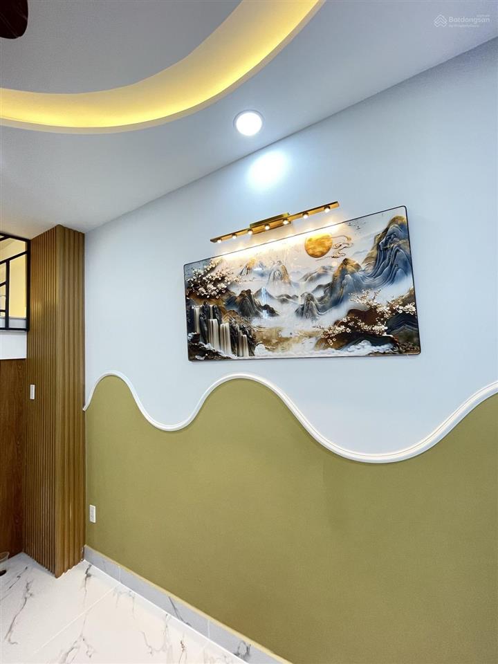 Bán nhà hẻm 90/ lê hồng phong q.5  3,4m/6m x 10,5m  2 tầng  3pn giá 7,1 tỉ