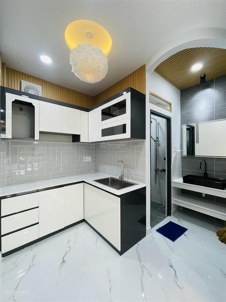 Bán nhà hẻm 90/ lê hồng phong q.5  3,4m/6m x 10,5m  2 tầng  3pn giá 7,1 tỉ