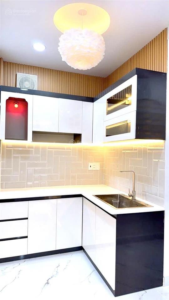 Bán nhà hẻm 90/ lê hồng phong q.5  3,4m/6m x 10,5m  2 tầng  3pn giá 7,1 tỉ