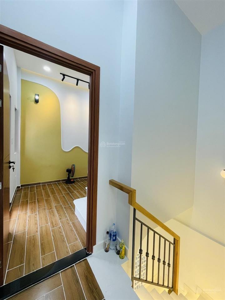 Bán nhà hẻm 90/ lê hồng phong q.5  3,4m/6m x 10,5m  2 tầng  3pn giá 7,1 tỉ