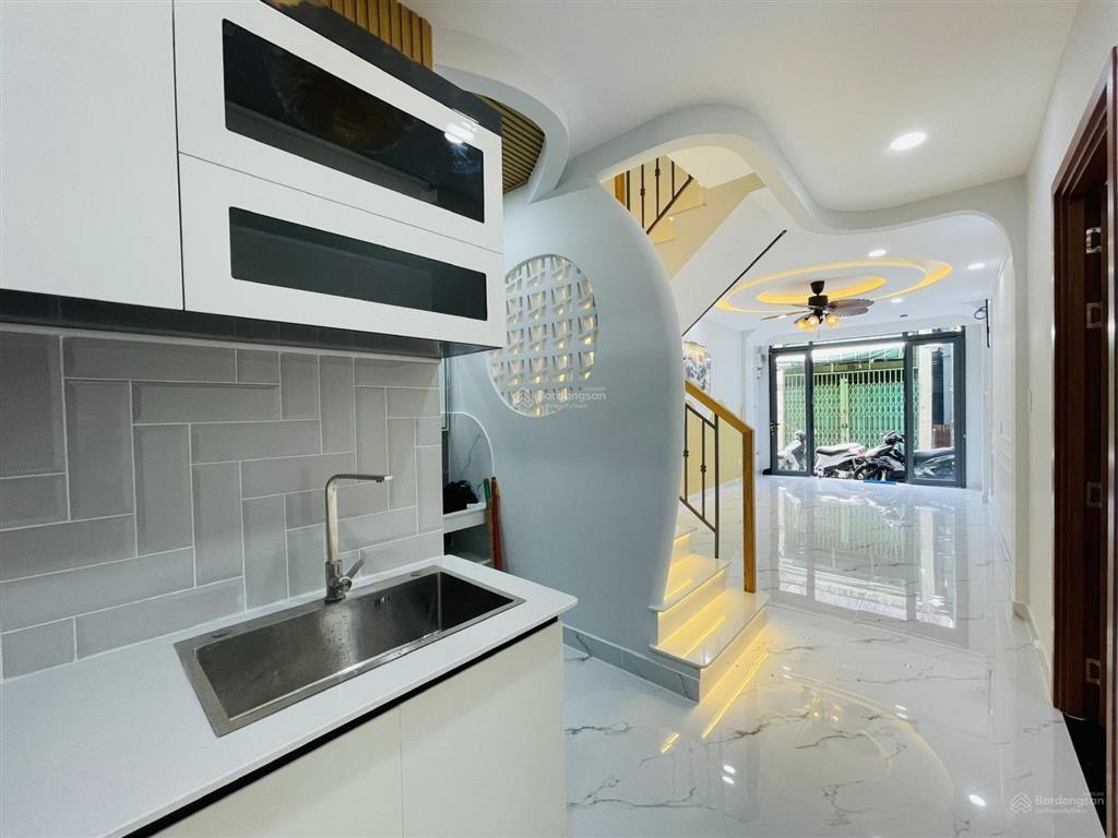 Bán nhà hẻm 90/ lê hồng phong q.5  3,4m/6m x 10,5m  2 tầng  3pn giá 7,1 tỉ