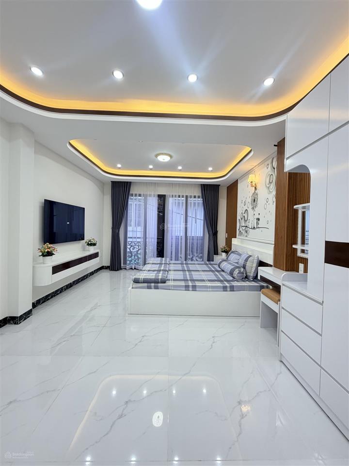 Bán nhà trần quang diệu q3  5 tầng  3,9m x 9m  giảm chào 1,6 tỷ