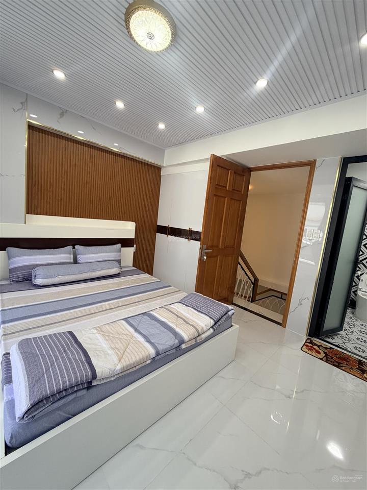 Bán nhà trần quang diệu q3  5 tầng  3,9m x 9m  giảm chào 1,6 tỷ