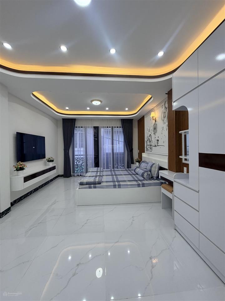 Bán nhà trần quang diệu q3  5 tầng  3,9m x 9m  giảm chào 1,6 tỷ