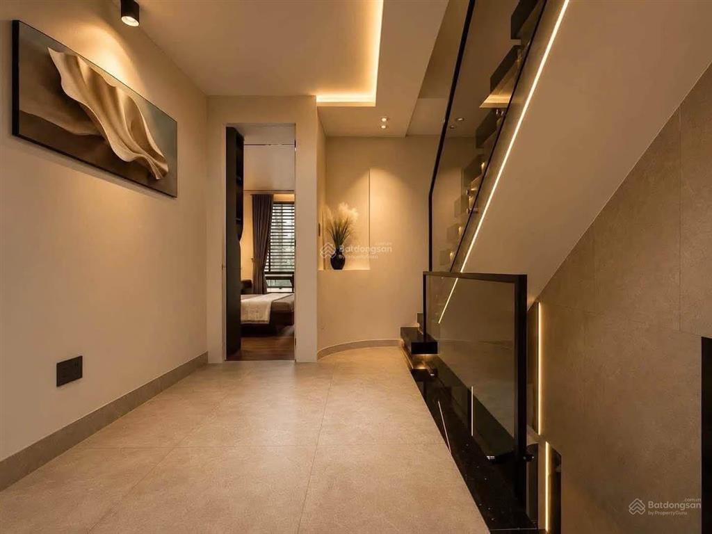 Bán nhà 3/2 q10 ngang 5,2m 61m nhà mới hẻm ô tô ko vào được nhà