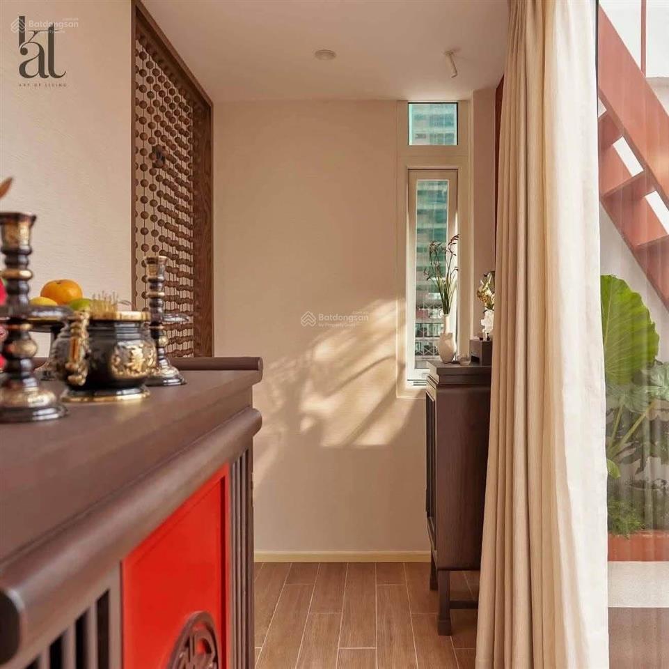 Bán nhà thành thái, quận 10  4m x 10m  5 tầng  công nhận 37,4m2 đất