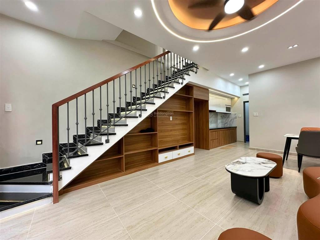 Bán nhà căn góc nhà đường thiên phước tân bình ngang 4,3m 6,38 tỷ