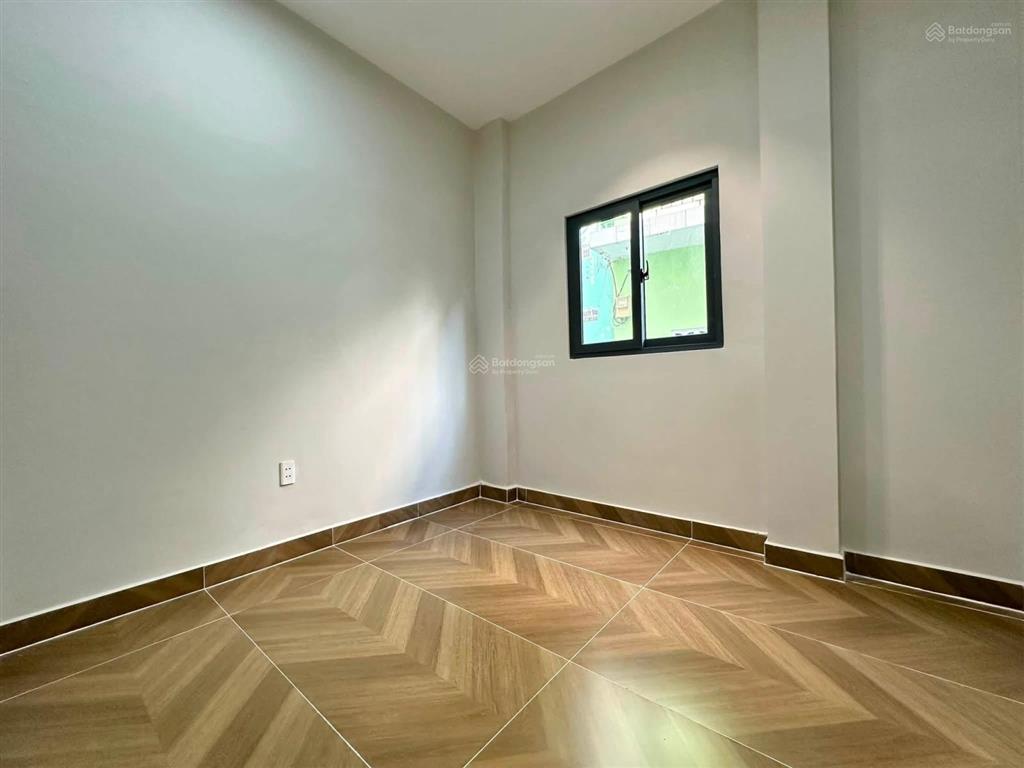 Bán nhà căn góc nhà đường thiên phước tân bình ngang 4,3m 6,38 tỷ