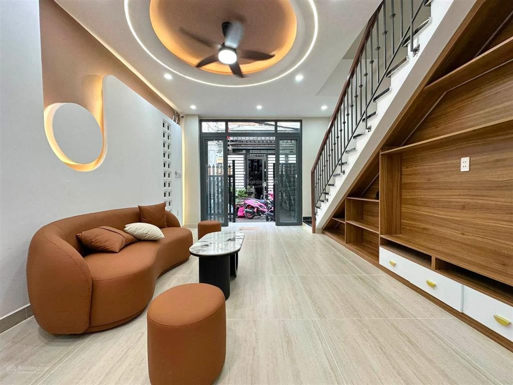 Bán nhà căn góc nhà đường thiên phước tân bình ngang 4,3m 6,38 tỷ