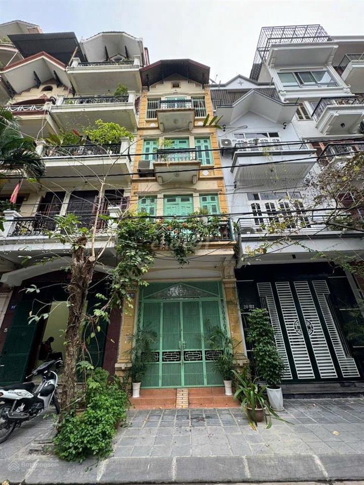 Văn phòng tầng 1 Mt 4m DT 50m2 ô tô đỗ cửa khép kín giảm giá 8,6 tr