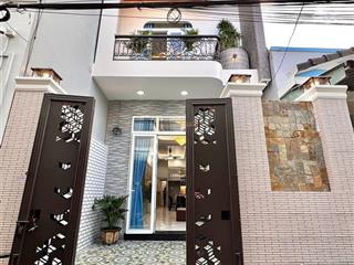 Nhà dt đẹp rộng rãi mới xây 100% đầy đủ nội thất, gần bờ kè tầm vu