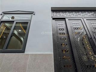 Nhà mới đẹp giá tốt hẻm 378 trần nam phú, gần bv đh y dược cần thơ