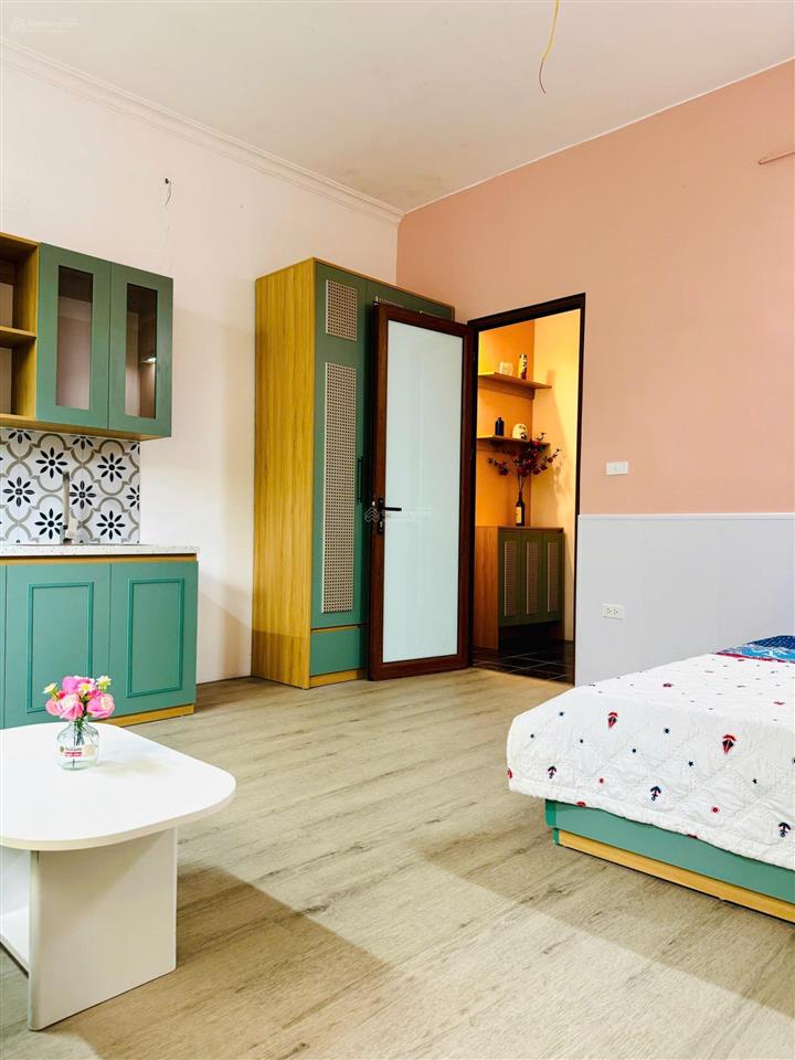 Studio 35m2, trung tâm ba đình, cách hồ tây 200m, đầy đủ nội thất, có ban công