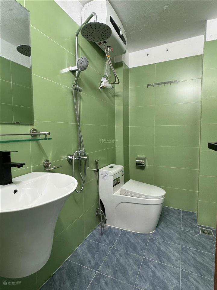 Studio 35m2, trung tâm ba đình, cách hồ tây 200m, đầy đủ nội thất, có ban công