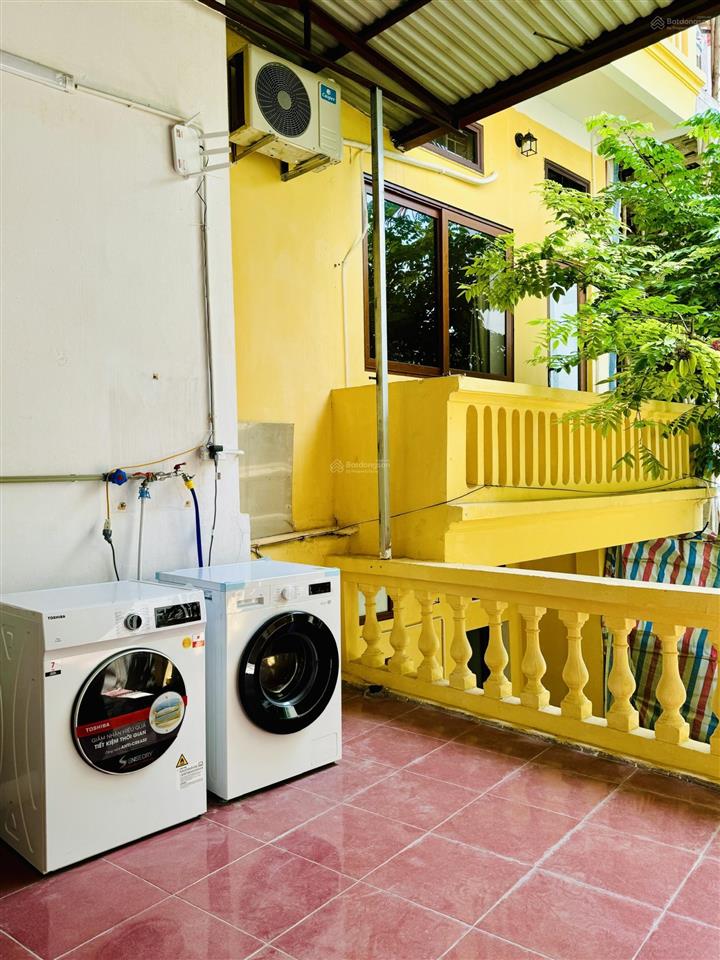 Studio 35m2, trung tâm ba đình, cách hồ tây 200m, đầy đủ nội thất, có ban công