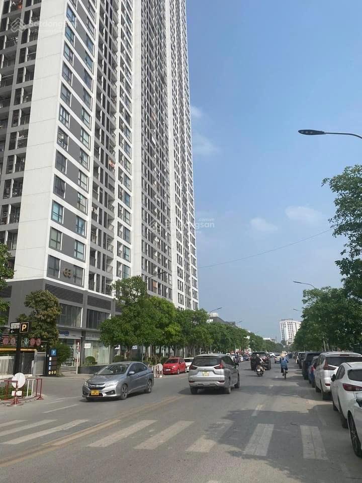 Bán shop tầng 1 tòa vinhomes green bay giá cắt lỗ, dòng tiền đều 2025tr/tháng.  0973 421 ***