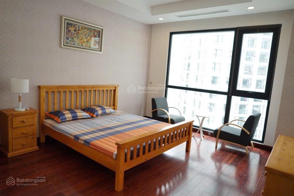 Bán gấp căn 2pn+1 diện tích 102m2 toà r4 royal city, giá nhỉnh 8 tỷ,  0973 421 ***
