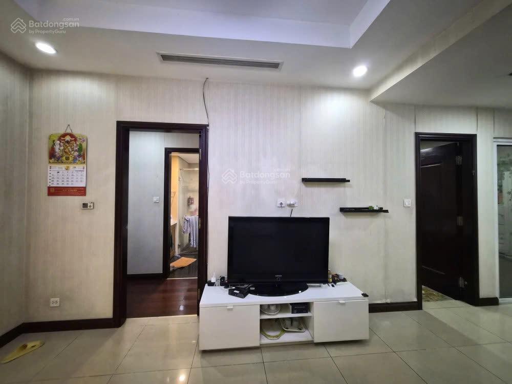 Bán gấp căn 2pn+1 diện tích 102m2 toà r4 royal city, giá nhỉnh 8 tỷ,  0973 421 ***