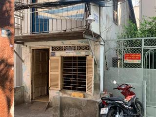 Nhà 1 trệt 1 gác gỗ  dt đất 64,2 m2  3,2 x 18,2 nở hậu 5,4m  391/34 trần hưng đạo f cầu ông lãnh