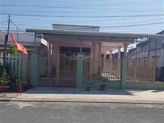 Đất mặt tiền ngã tư đường nguyễn trọng cát và trường chinh, tp tây ninh, diện tích 4x20m, tc 100%