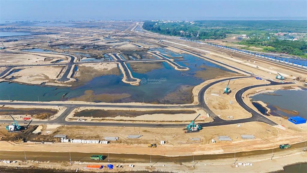 Biệt thự vịnh ngọc 270m2 có bãi tắm sau nhà 30 tỷ. thanh toán 10 tỷ đến khi nhận nhàhtls 0% 4 năm