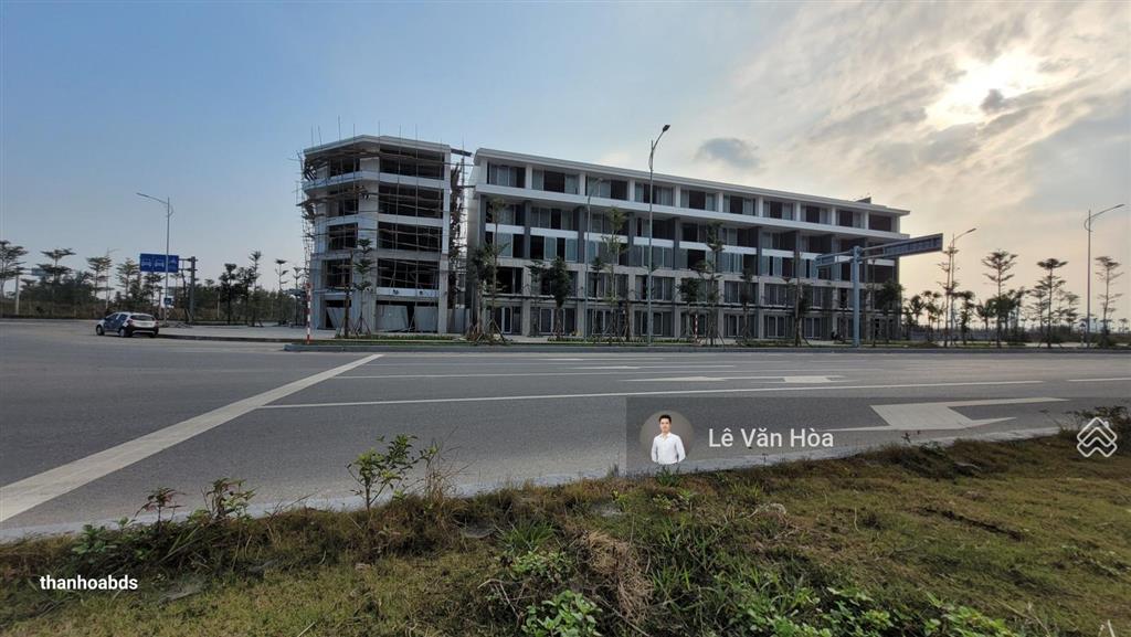 Cc bán shophouse 5 tầng 108m2, đường 90m, giá 14.8 tỷ  gần toà cao 75 tầng doji. 0969 149 ***