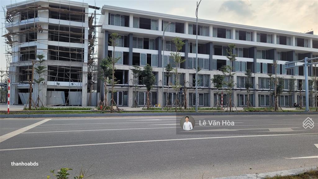Cc bán shophouse 5 tầng 108m2, đường 90m, giá 14.8 tỷ  gần toà cao 75 tầng doji. 0969 149 ***