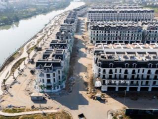 Bán liền kề mặt quảng trường, gần công viên sông hòn ngọc. giá 7,96 tỷ