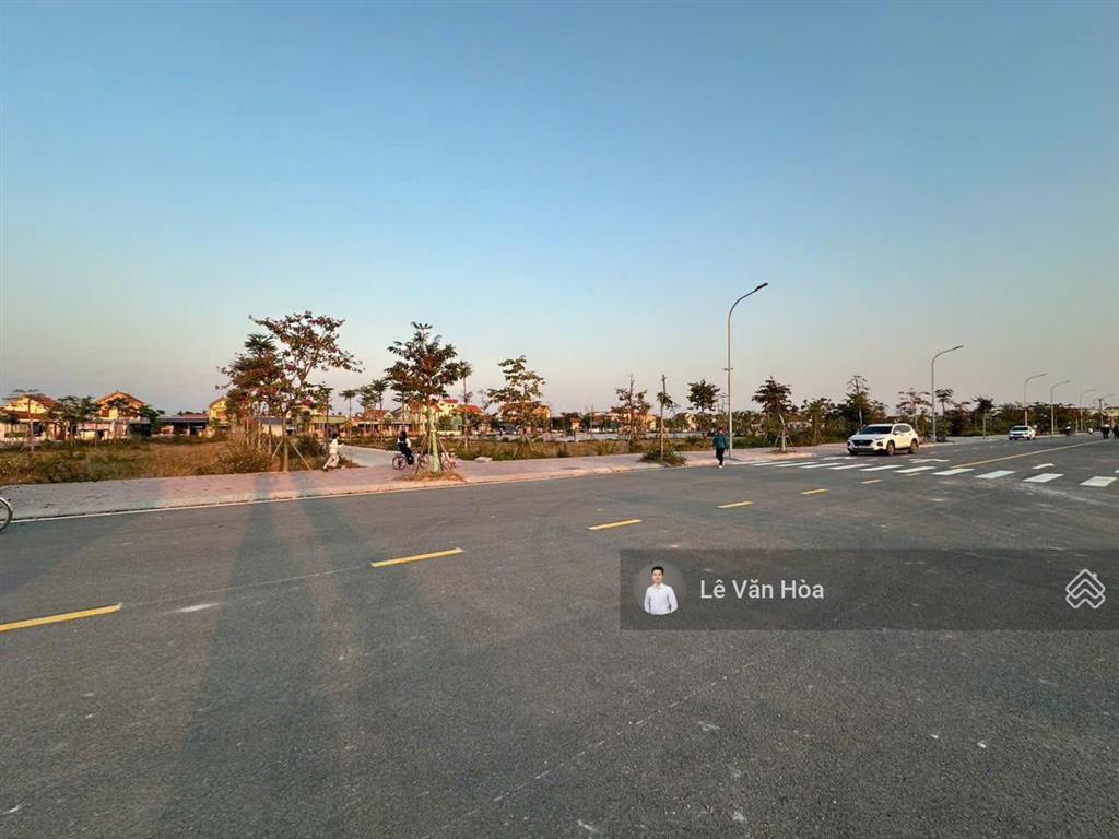 Bán lô áp góc đấu giá lập lễ  84m2 ngang 6m, hướng view biệt thự, công viên