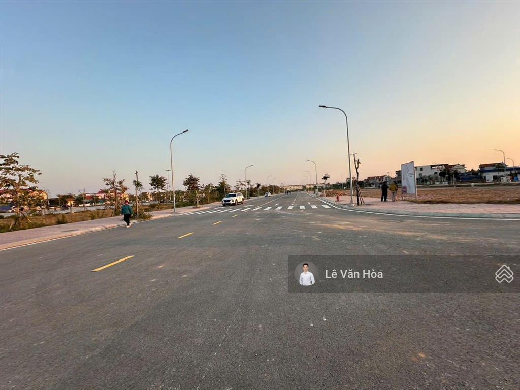 Bán lô áp góc đấu giá lập lễ  84m2 ngang 6m, hướng view biệt thự, công viên