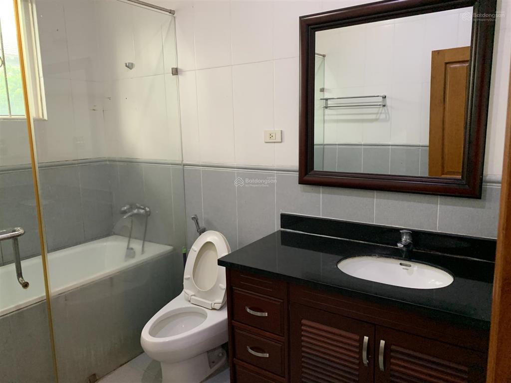 Biệt thự vườn 4 phòng ngủ, sân vườn rộng ngay công viên thoáng mát  toantranvillas