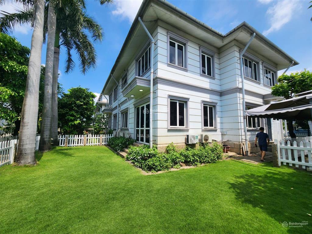 Biệt thự vườn 4 phòng ngủ, sân vườn rộng ngay công viên thoáng mát  toantranvillas