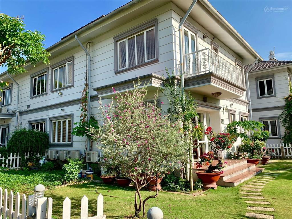 Cho thuê biệt thự sân vườn thủ đức gần sông mát mẻ, an ninh  toantranvillas