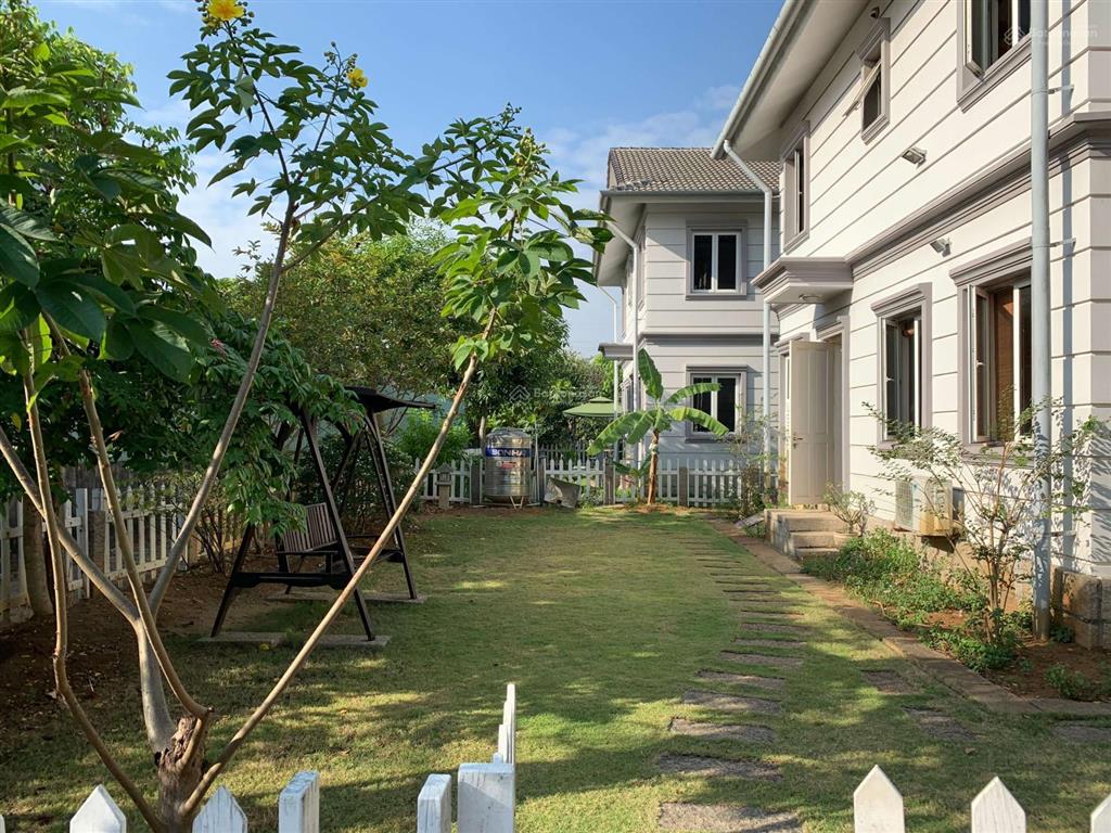 Cho thuê biệt thự sân vườn thủ đức gần sông mát mẻ, an ninh  toantranvillas