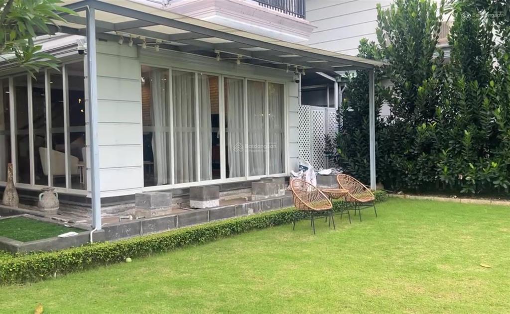 Biệt thự sân vườn đơn lập quốc lộ 13, sân vườn rộng 550m2  toantranvillas