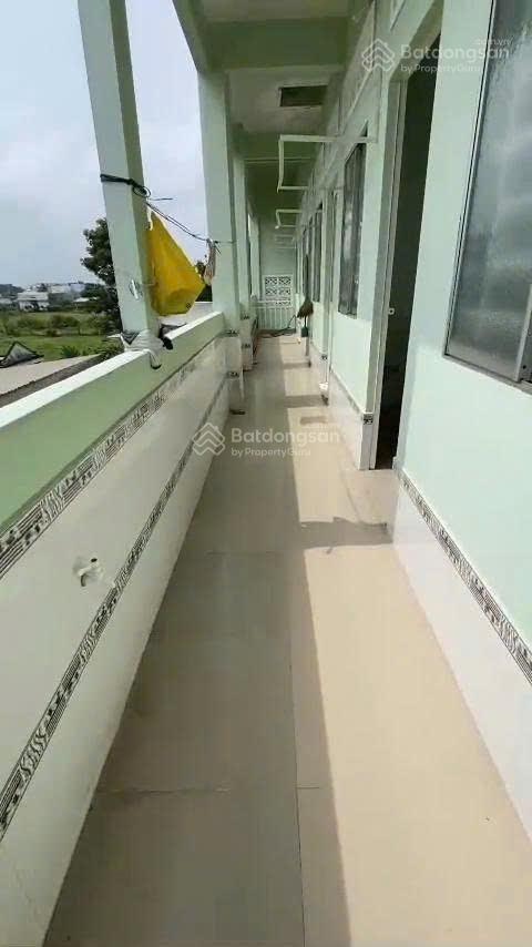 Bán nhà trọ mỹ hạnh nam,chỉ 1,65 tỷ, 100m2, 5 phòng, thu nhập 5,7tr/ tháng, giá tốt để đầu tư.