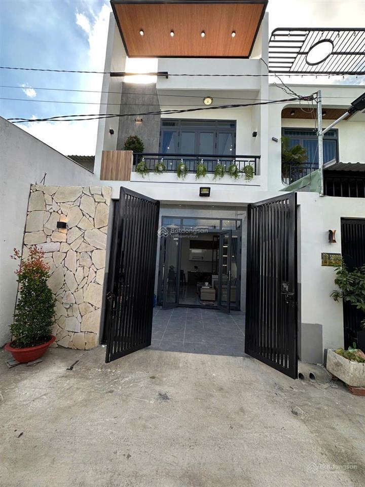 Bán gấp nhà 1 trệt 1 lầu, dt 100m2, 3pn, 2wc tỉnh lộ 9, ấp rừng dầu, đức hòa, long an giá 1 tỷ 9