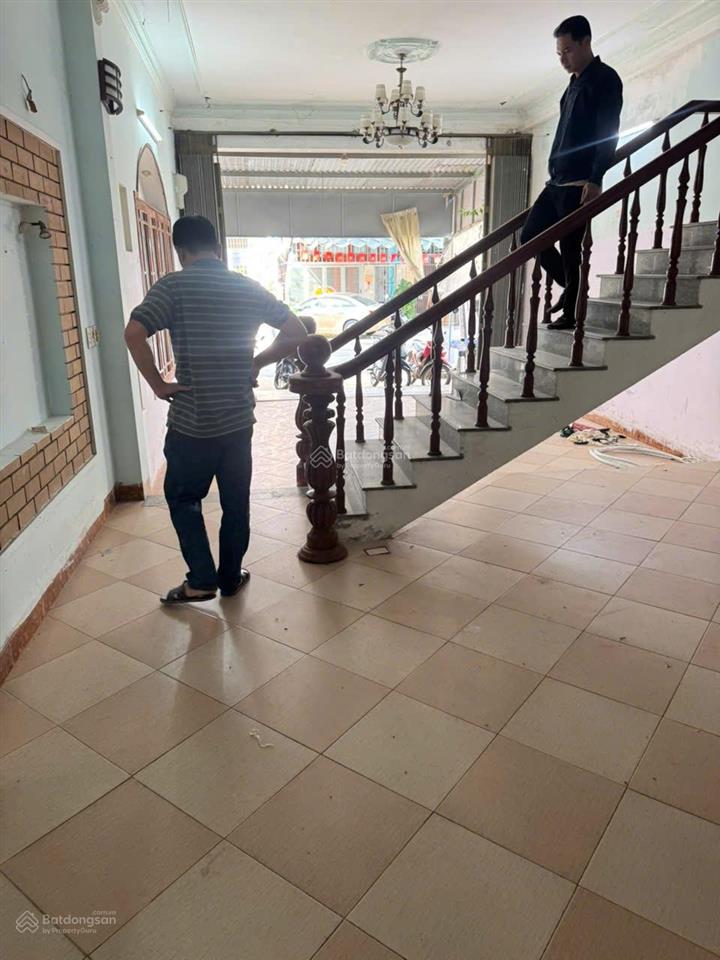 12 tỷ/ nhà 2 tầng đường hoài thanh sát cầu trần thị lý  đh kinh tế